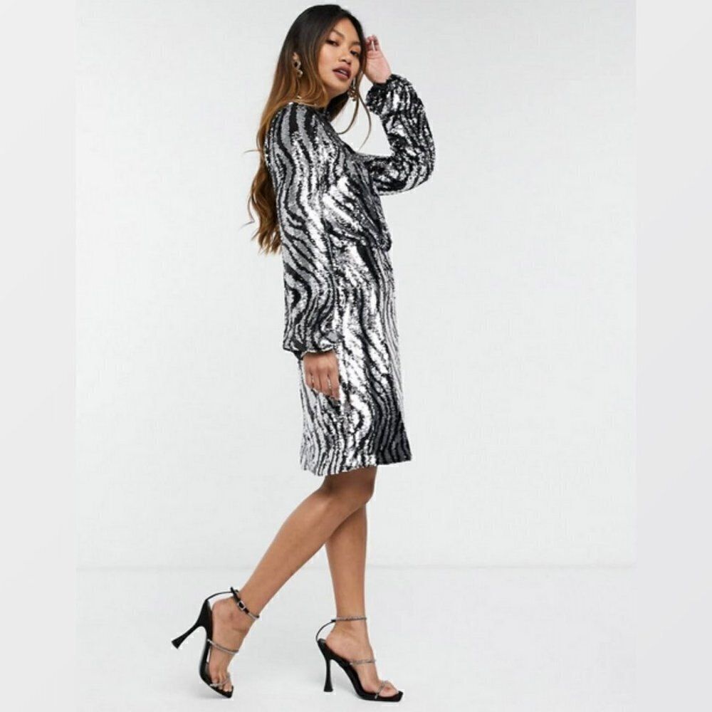TED BAKER Sequin Mini Dress Animal Striped Print Mock Neck LS Silver Sz 0-2 / XS - Picture 2 of 16